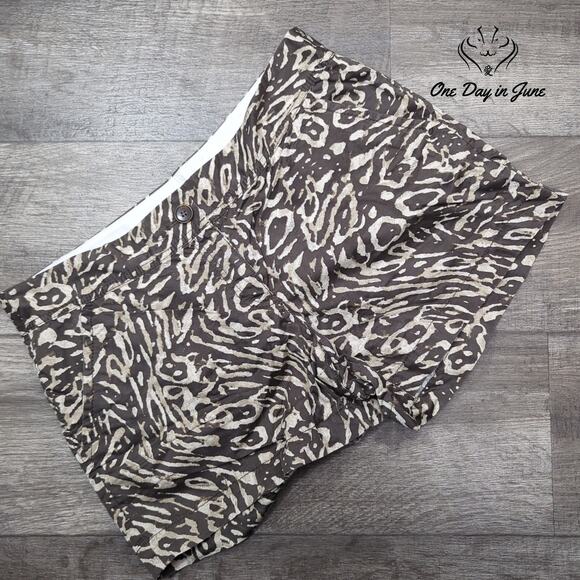 Loft Flat Front Shorts Size 8 - Picture 1 of 7